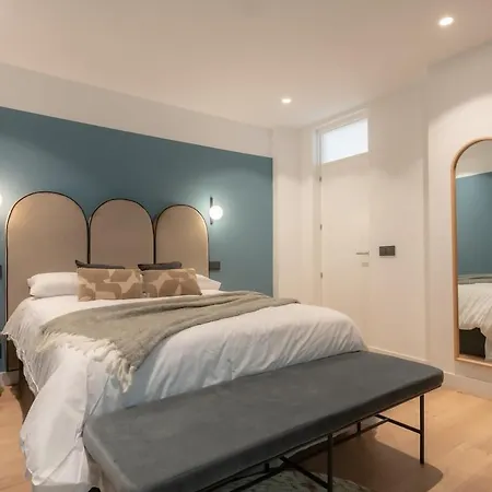 Penthouses In Plaza De La Merced Apartment *